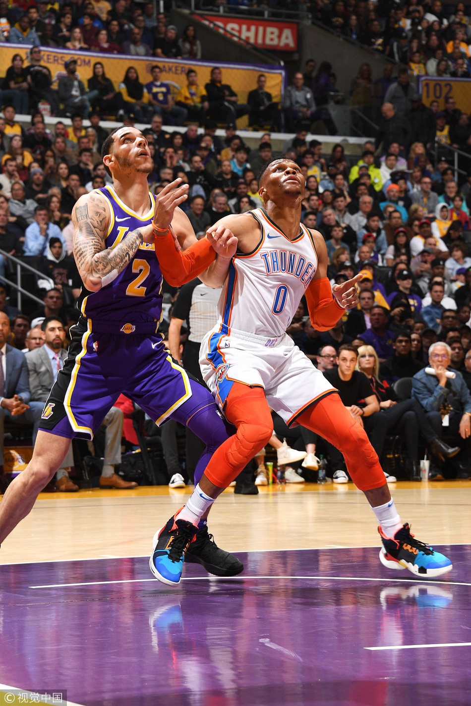 借由本次亚 借由本次亚