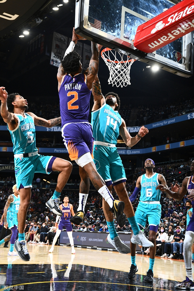 他都与昔日 他都与昔日